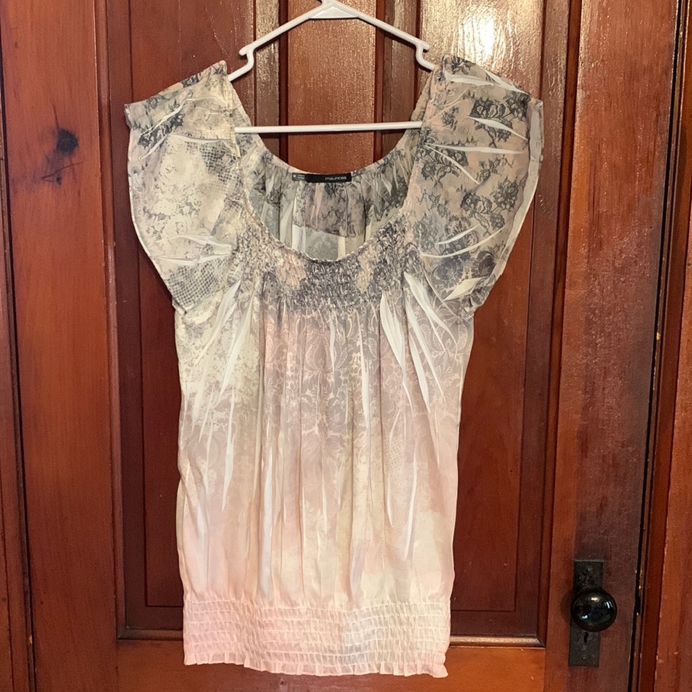 🍓3/$15🍓Maurice’s dressy top. Medium.